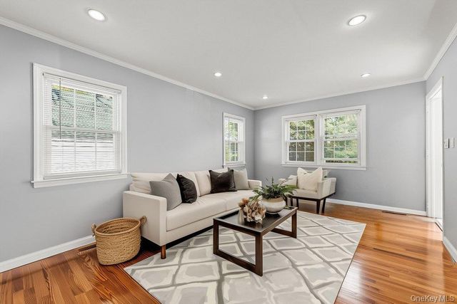 134 E Dover Street, Valley Stream, NY 11580