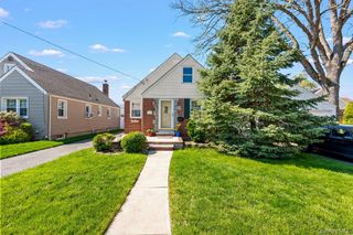 134 E Dover Street, Valley Stream, NY 11580