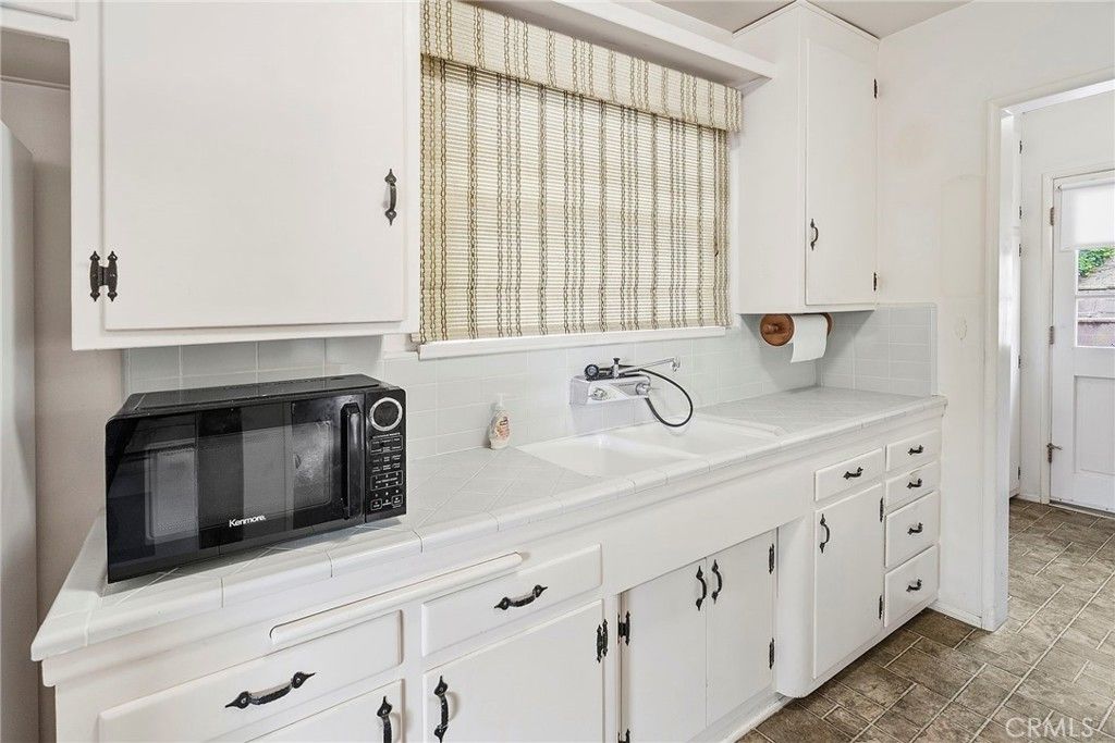 Image 8 of property listing at 26223 Delos, Torrance, CA 90505