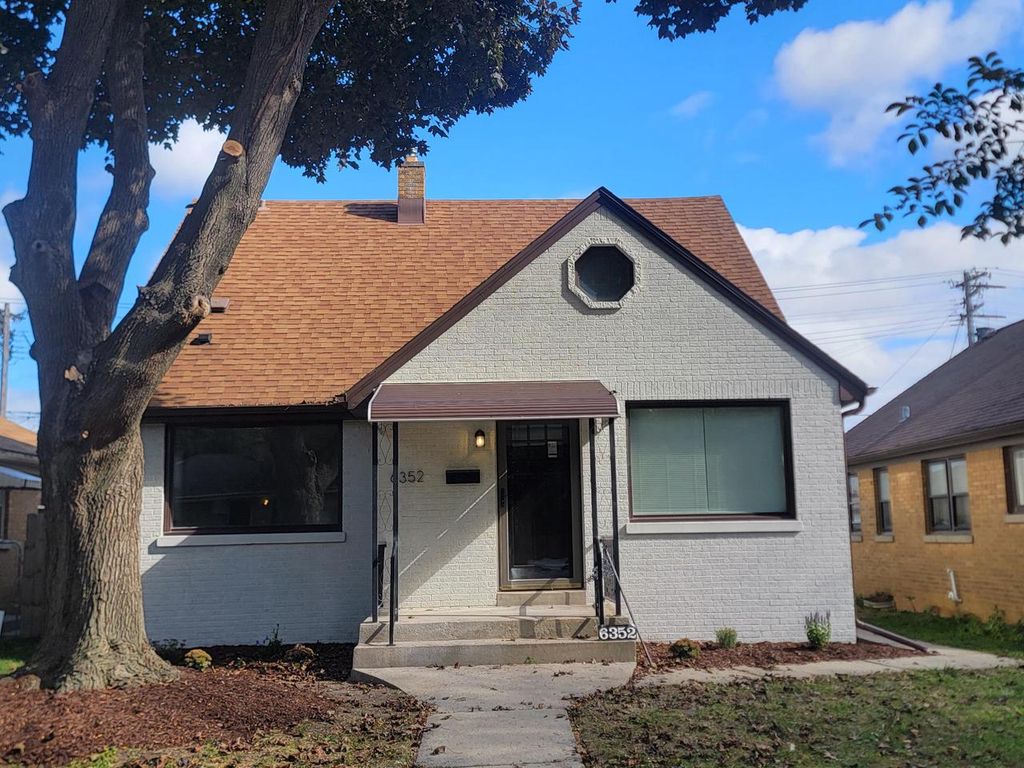 6352 W Medford AVENUE, Milwaukee, WI 53218
