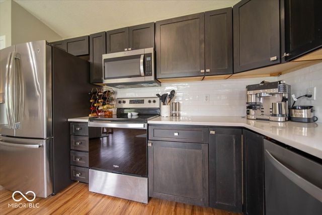 6766 Lexington Circle, Zionsville, IN 46077