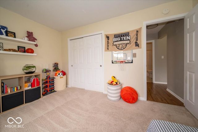 6766 Lexington Circle, Zionsville, IN 46077
