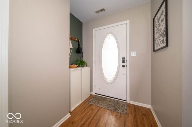 6766 Lexington Circle, Zionsville, IN 46077