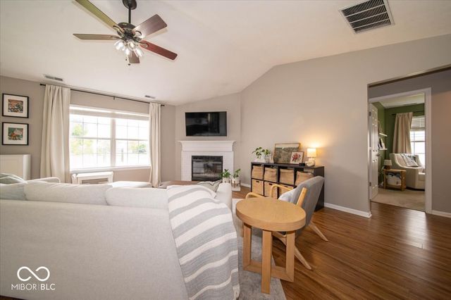 6766 Lexington Circle, Zionsville, IN 46077