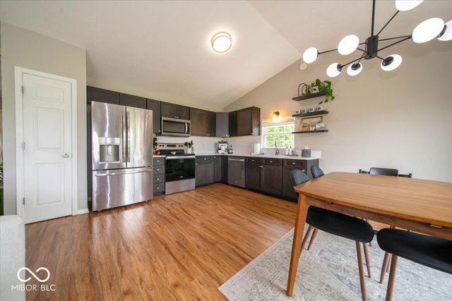 6766 Lexington Circle, Zionsville, IN 46077