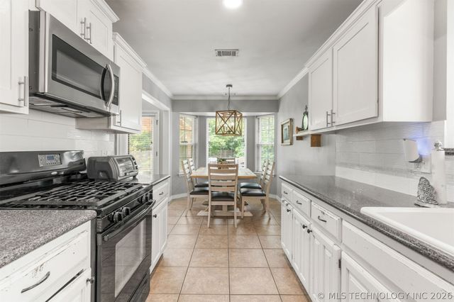600 S Hemlock Avenue, Broken Arrow, OK 74012