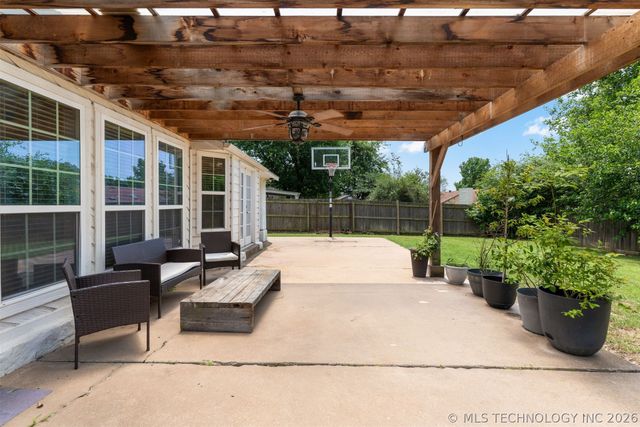 600 S Hemlock Avenue, Broken Arrow, OK 74012