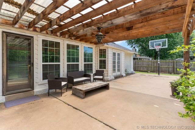 600 S Hemlock Avenue, Broken Arrow, OK 74012