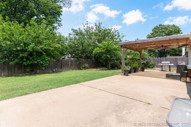 600 S Hemlock Avenue, Broken Arrow, OK 74012