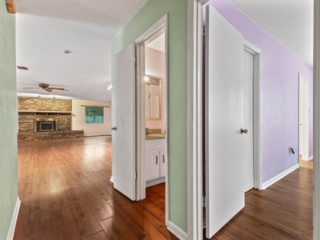 7049 Carmel Drive, Tallahassee, FL 32309