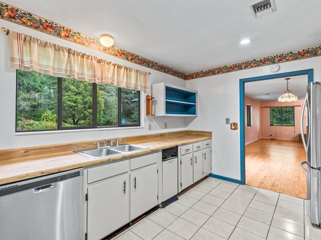 7049 Carmel Drive, Tallahassee, FL 32309