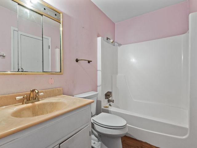 7049 Carmel Drive, Tallahassee, FL 32309