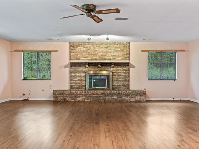 7049 Carmel Drive, Tallahassee, FL 32309