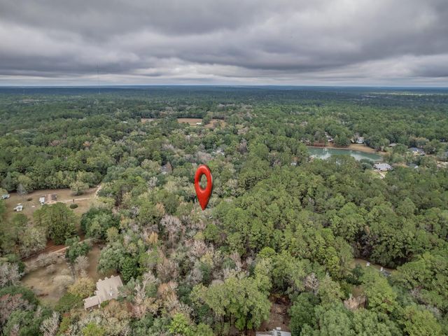 7049 Carmel Drive, Tallahassee, FL 32309