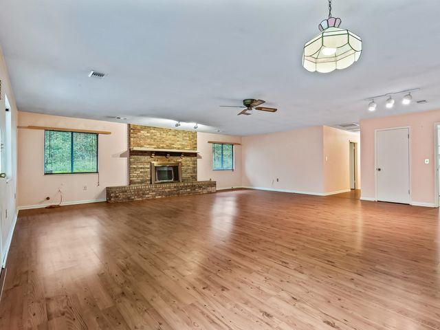 7049 Carmel Drive, Tallahassee, FL 32309