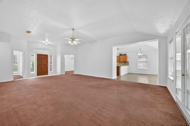 914 W Peach Hollow Circle, Pearland, TX 77584