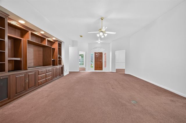 914 W Peach Hollow Circle, Pearland, TX 77584