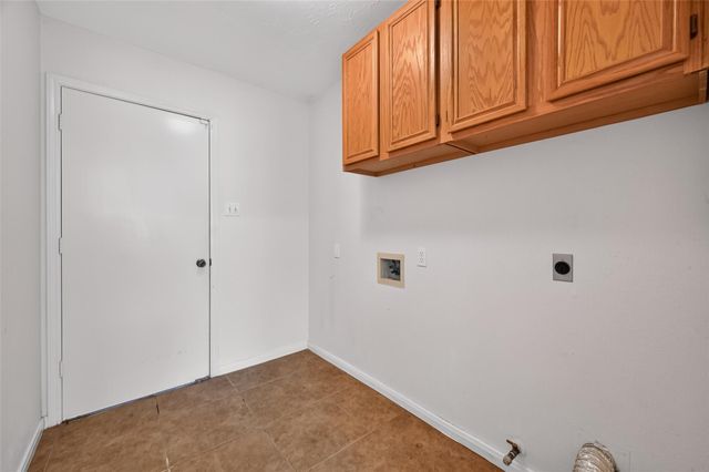 914 W Peach Hollow Circle, Pearland, TX 77584