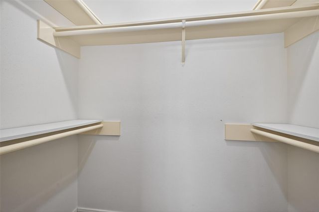 914 W Peach Hollow Circle, Pearland, TX 77584