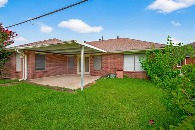 914 W Peach Hollow Circle, Pearland, TX 77584