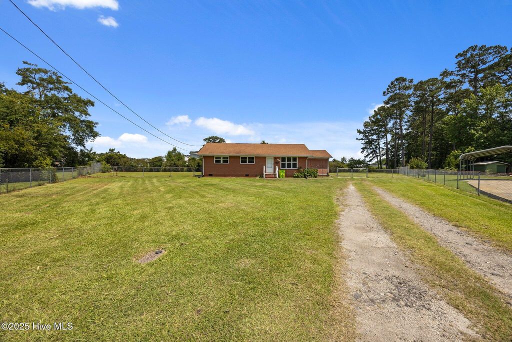 116 E Sherwood Drive, Havelock, NC 28532