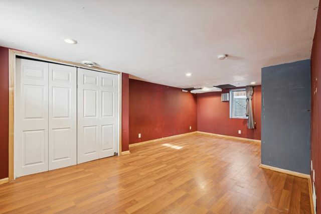 802 Howell Street N, Saint Paul, MN 55104