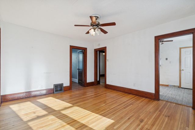 802 Howell Street N, Saint Paul, MN 55104