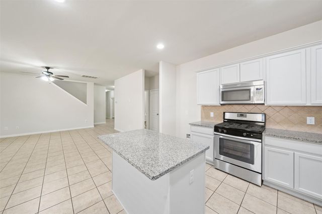 5711 Water Violet Lane, Richmond, TX 77407