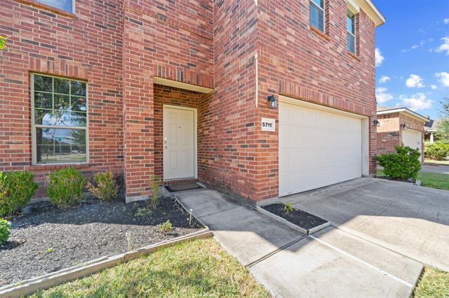 5711 Water Violet Lane, Richmond, TX 77407