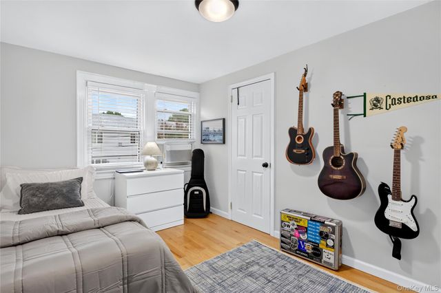 12 Pulaski Place, Port Washington, NY 11050