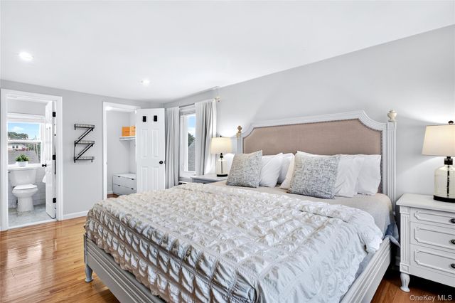 12 Pulaski Place, Port Washington, NY 11050