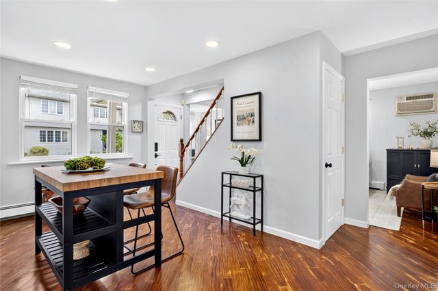 12 Pulaski Place, Port Washington, NY 11050