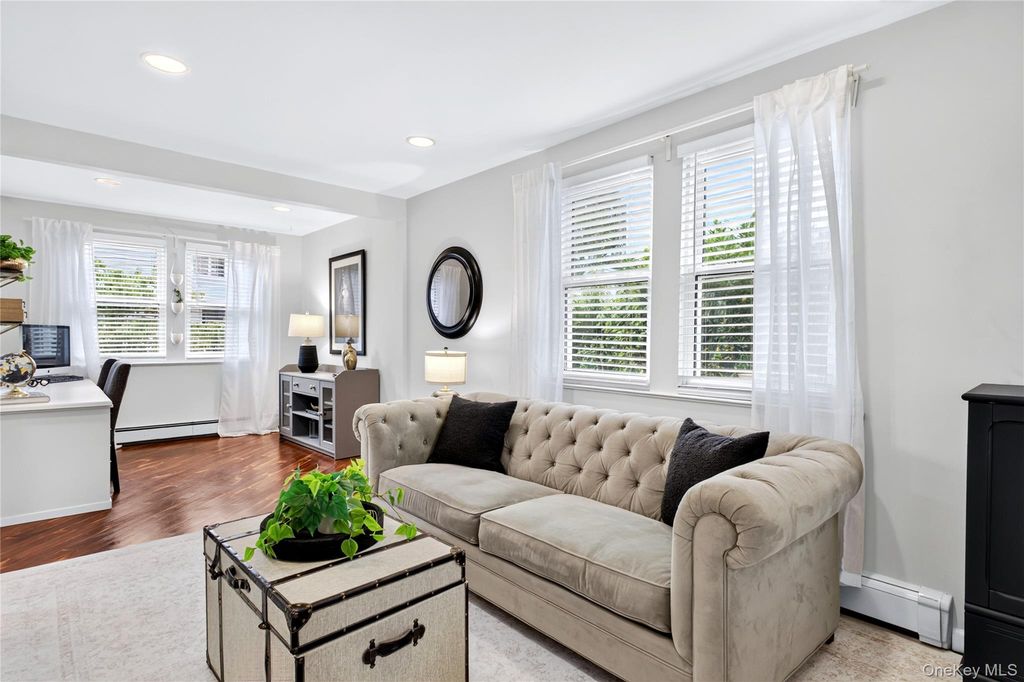 12 Pulaski Place, Port Washington, NY 11050 — photo 5