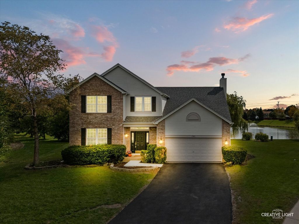 1703 Hidden Oaks Court, Plainfield, IL 60586 — photo 2
