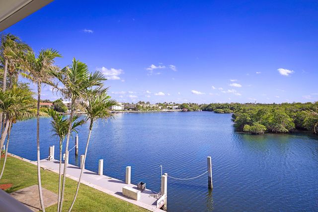 2 Inlet Cay Drive, Ocean Ridge, FL 33435