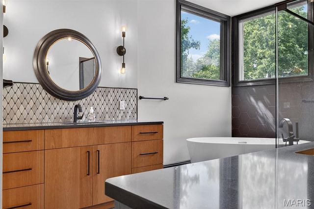 2035 Park Avenue, St Louis, MO 63104