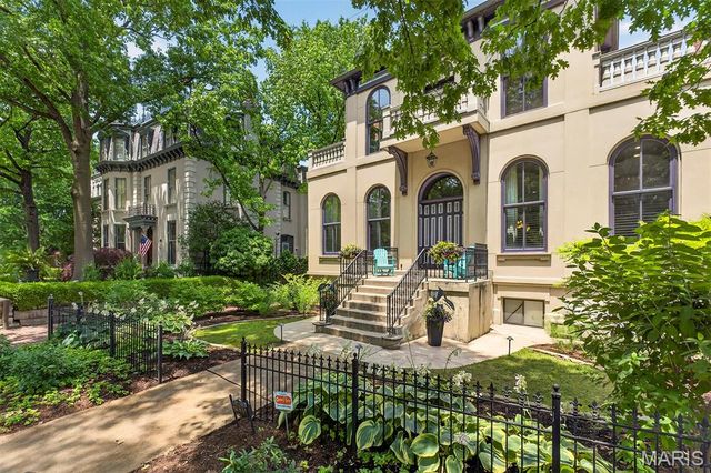 2035 Park Avenue, St Louis, MO 63104