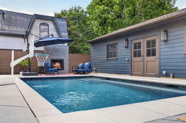 2035 Park Avenue, St Louis, MO 63104