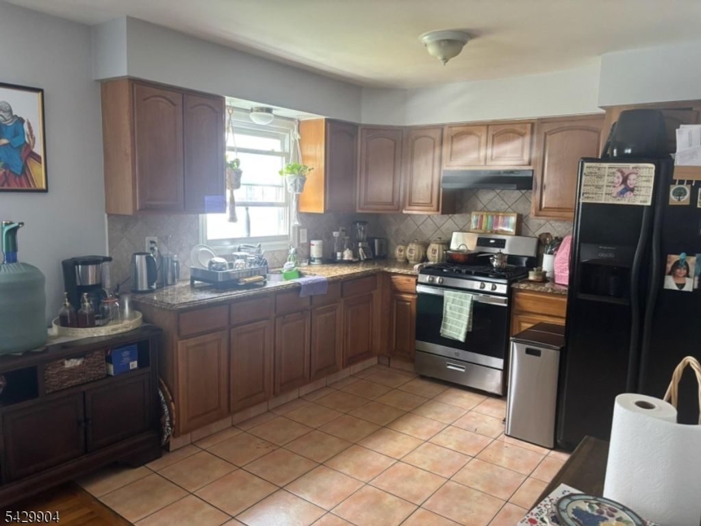 110 Coolidge St, Linden City, NJ 07036 — photo 4