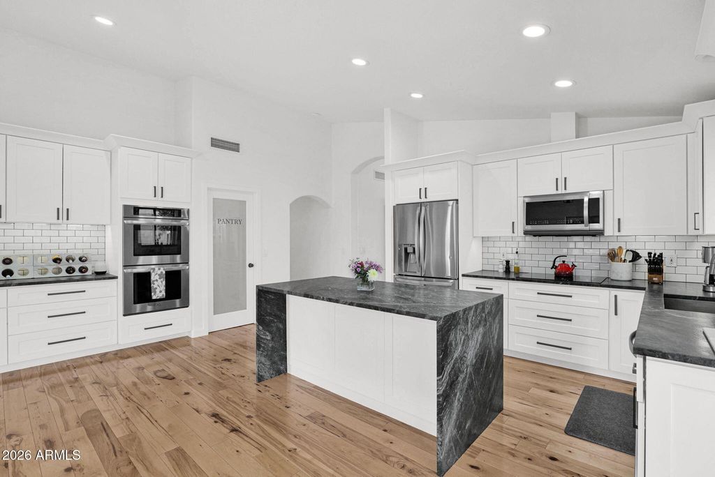 Image 1 of property listing at 6369 W MATILDA Lane, Glendale, AZ 85308