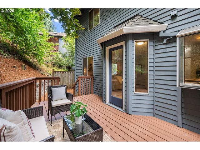 6667 APOLLO Rd, West Linn, OR 97068