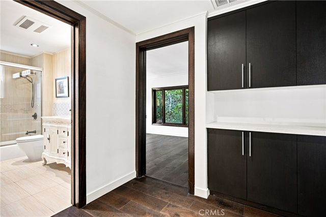 3184 Dona Sarita Place, Studio City, CA 91604