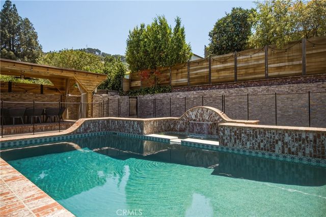 3184 Dona Sarita Place, Studio City, CA 91604