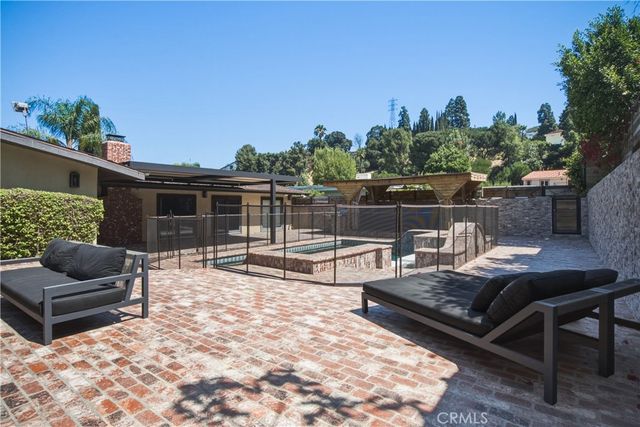 3184 Dona Sarita Place, Studio City, CA 91604