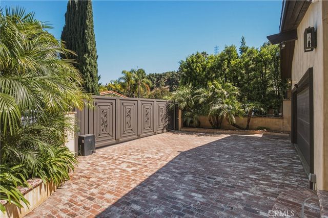 3184 Dona Sarita Place, Studio City, CA 91604