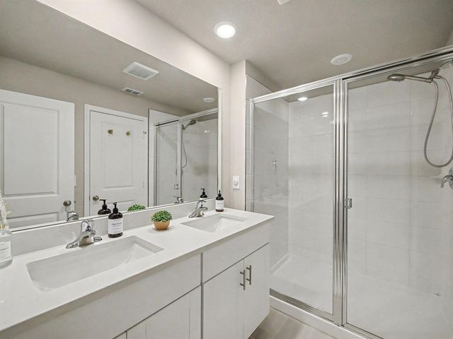 5747 SE Edgewater Circle, Stuart, FL 34997