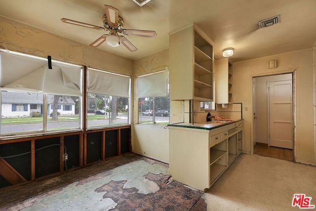 7001 Bianca Avenue, Van Nuys, CA 91406