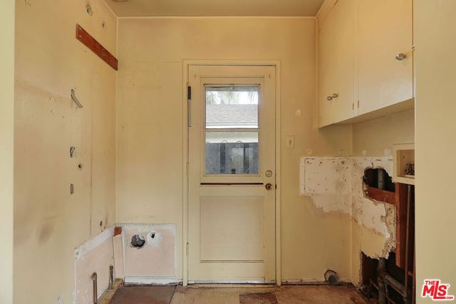 7001 Bianca Avenue, Van Nuys, CA 91406