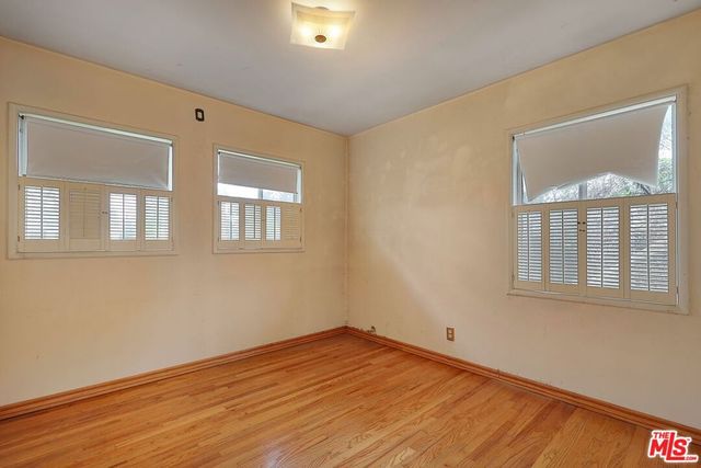 7001 Bianca Avenue, Van Nuys, CA 91406