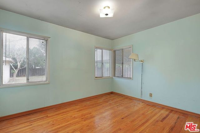 7001 Bianca Avenue, Van Nuys, CA 91406